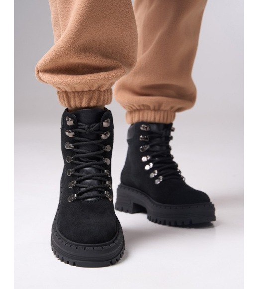 Черные замшевые ботинки на байке со шнуровкой