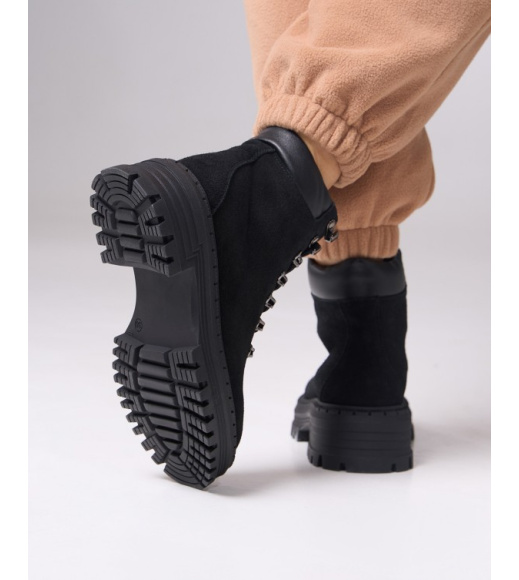 Черные замшевые ботинки на байке со шнуровкой