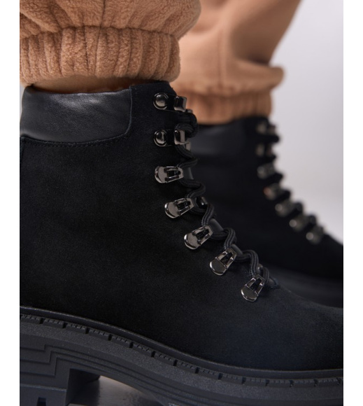 Черные замшевые ботинки на байке со шнуровкой