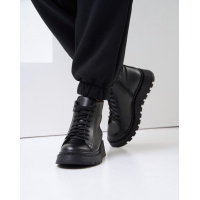 Черные демисезонные ботинки из натуральной кожи