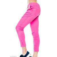 Рожеві укорочені рвані джинси зі шнурком у поясі