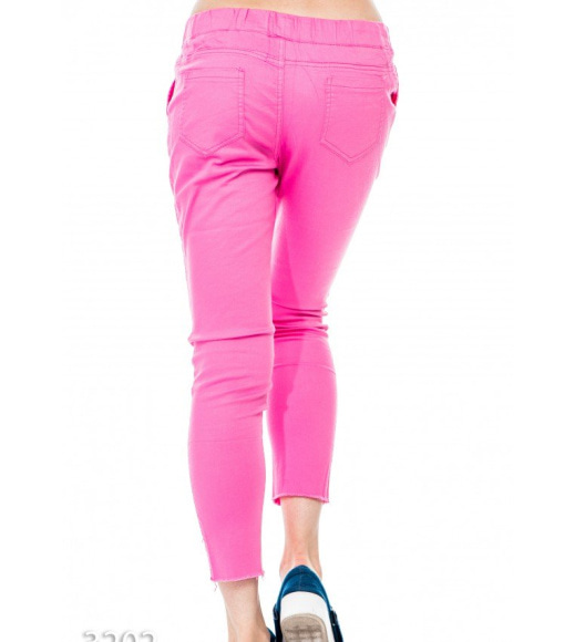 Рожеві укорочені рвані джинси зі шнурком у поясі