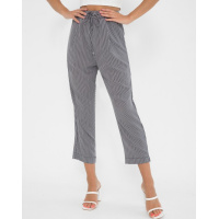 Черно-белые полосатые свободные брюки