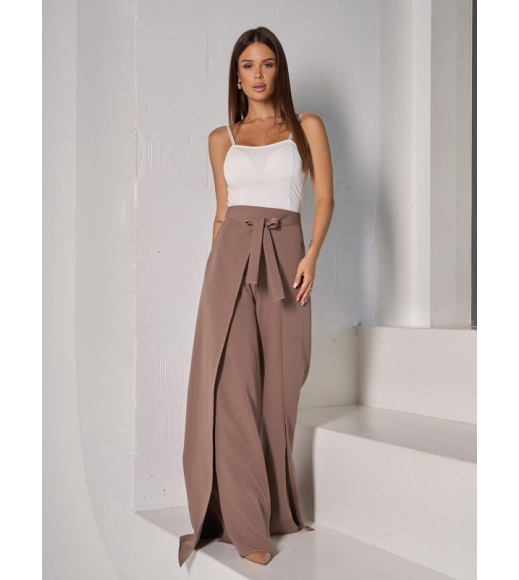 Брюки коричневого цвета с кроем на запах