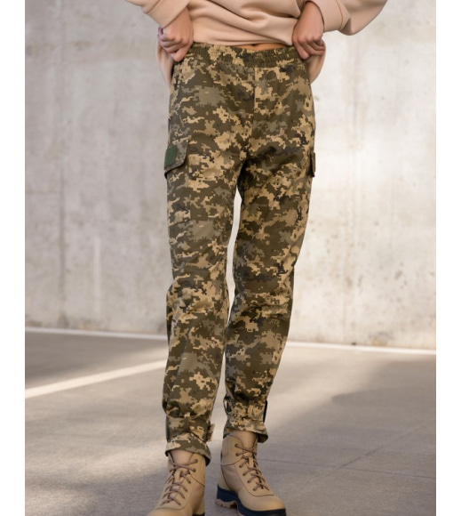 Принтованные брюки цвета хаки в стиле милитари