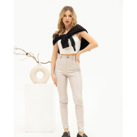 Светло-серые облегающие брюки из эко-кожи