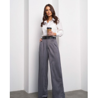 Серые замшевые брюки с защипами