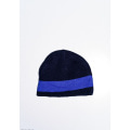 Темно-синяя демисезонная шапка с синей полоской