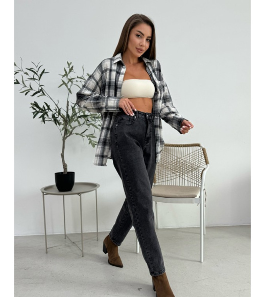 Серые зауженные к низу джинсы высокой посадки