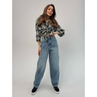 Голубые джинсы багги асимметричного кроя