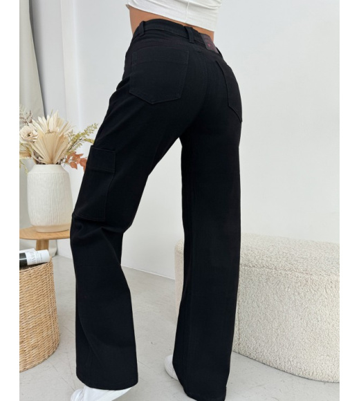 Черные джинсы карго с накладными карманами
