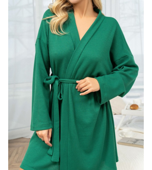 Зеленый фактурный халат с длинными рукавами