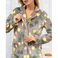 Махровая серая пижама на пуговицах с фруктовым рисунком