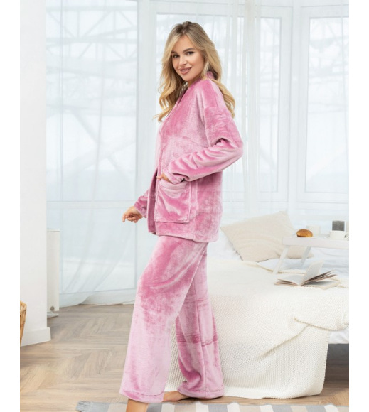 Розовая махровая пижама с карманами