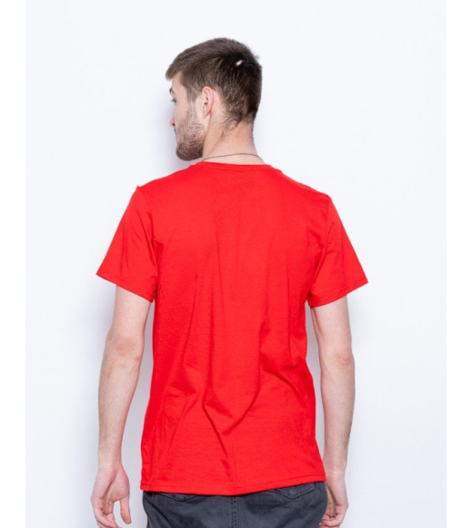 Красная трикотажная летняя футболка с принтом