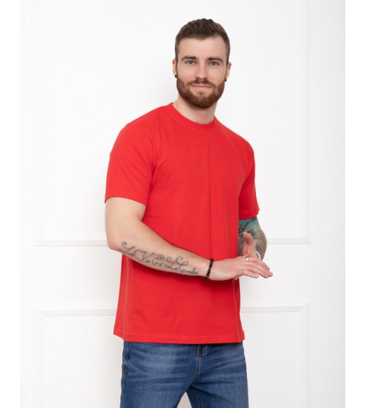 Червона однотонна футболка з трикотажу