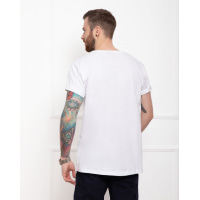 Белая трикотажная футболка с надписями