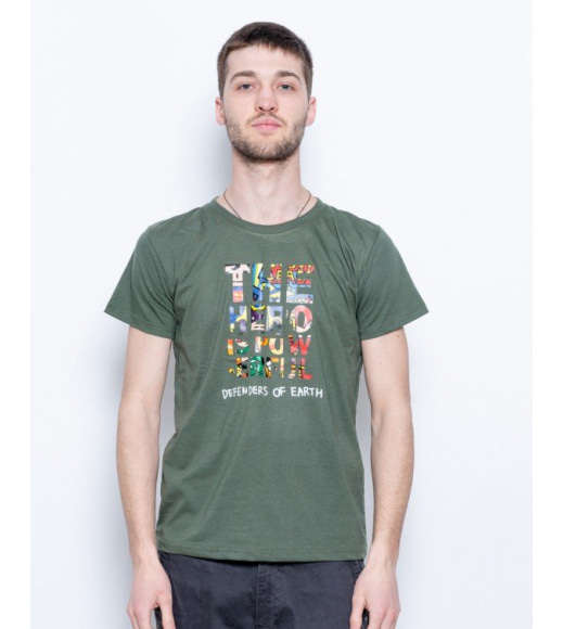 Трикотажная футболка цвета хаки с ярким принтом