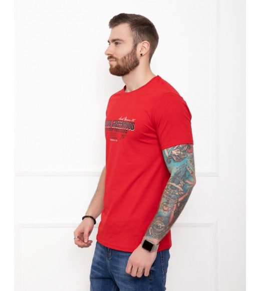 Хлопковая красная футболка с надписями