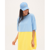 Желто-голубая свободная футболка