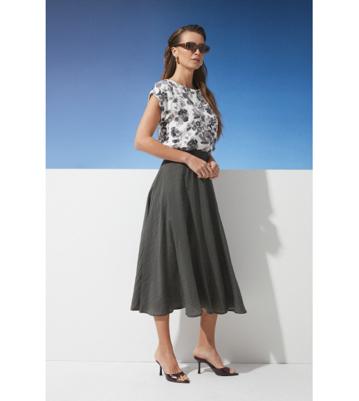 Бело-серая женская летняя футболка Seventeen 2286.6379