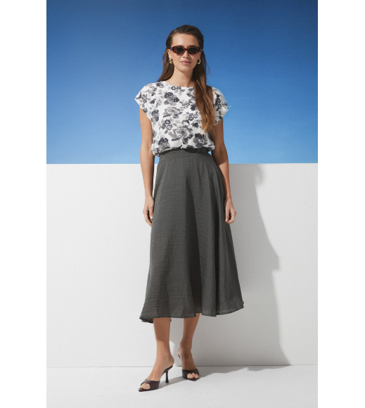 Бело-серая женская летняя футболка Seventeen 2286.6379