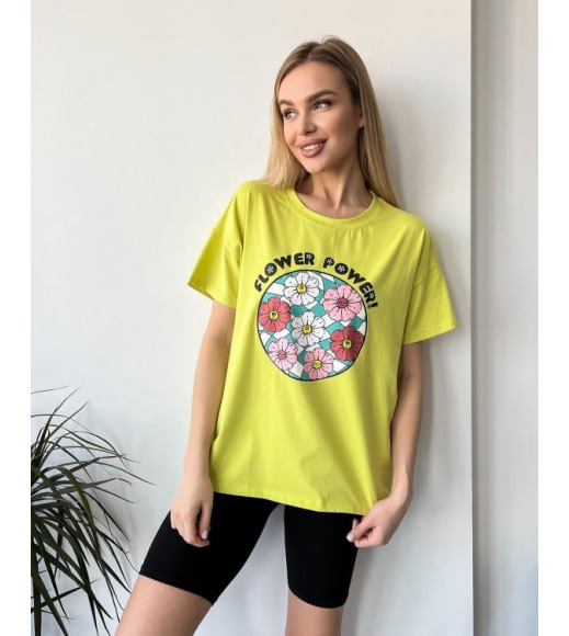 Салатовая свободная футболка с ярким принтом