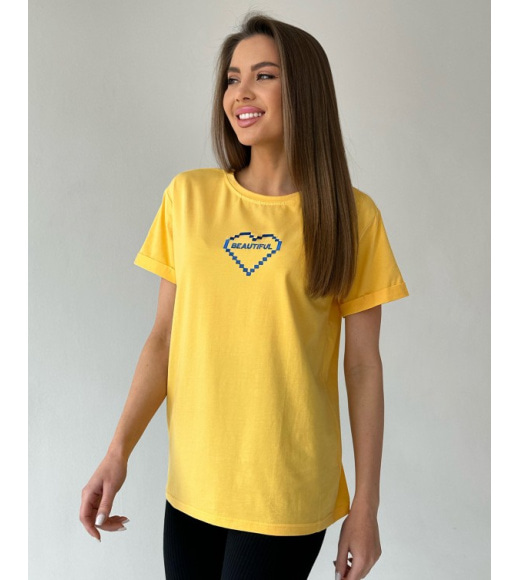 Желтая оверсайз футболка с вышитым сердцем