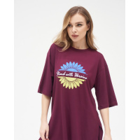 Бордовая трикотажная удлиненная футболка с разрезами