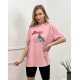 Розовая оверсайз футболка с молодежным принтом