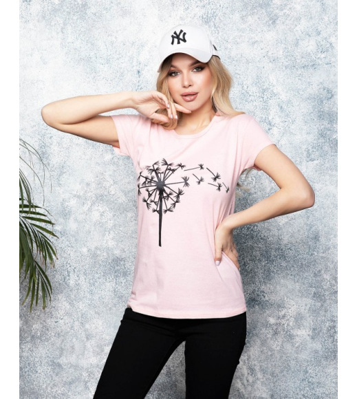 Розовая трикотажная футболка с лаконичным принтом