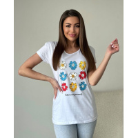 Белая хлопковая футболка с цветным цветочным рисунком