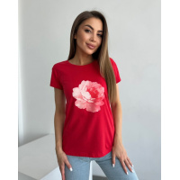 Красная хлопковая футболка с цветочным рисунком