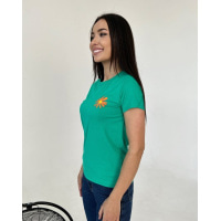 Зеленая трикотажная футболка с цветочком