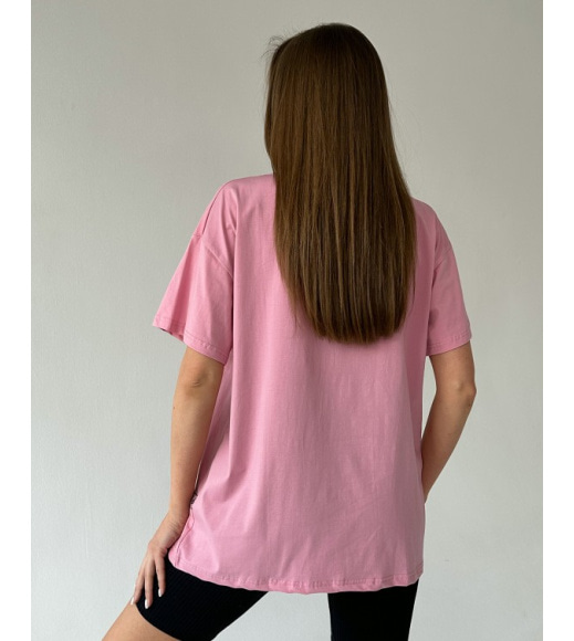 Рожева вільна футболка з блискучими написами