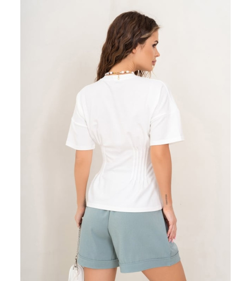 Приталенная футболка белого цвета