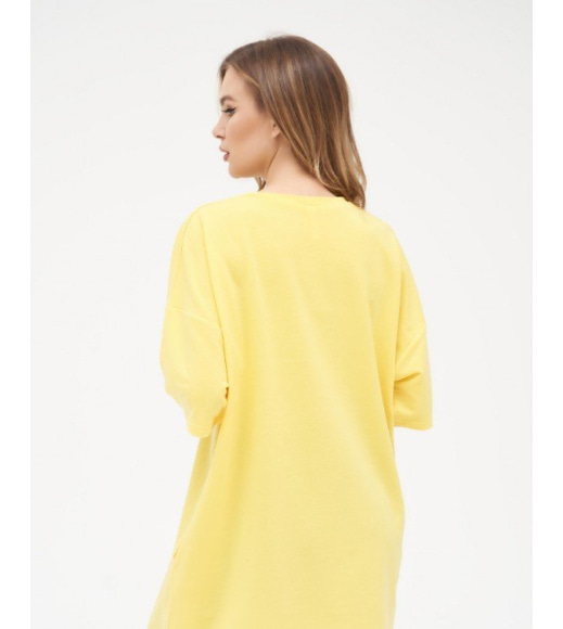 Желтая удлиненная свободная футболка с карманами
