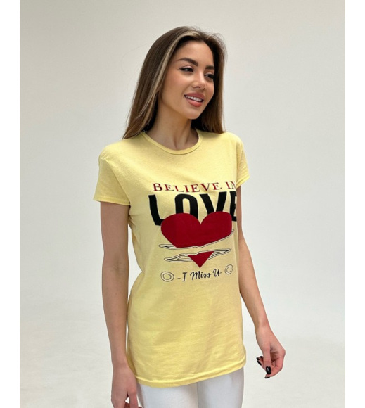 Жовта бавовняна футболка з серцем і написом