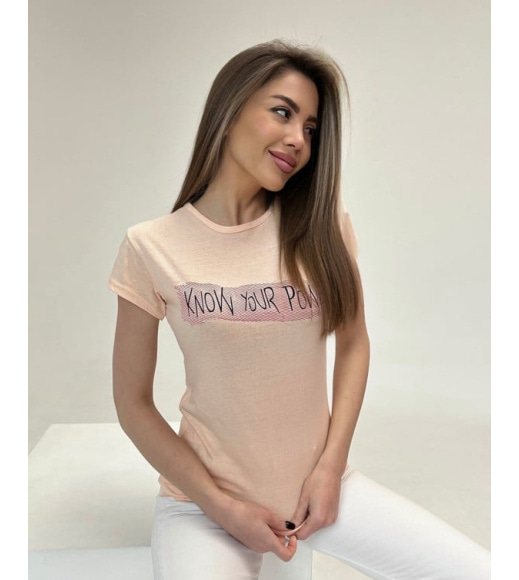 Персиковая футболка из трикотажа с надписью