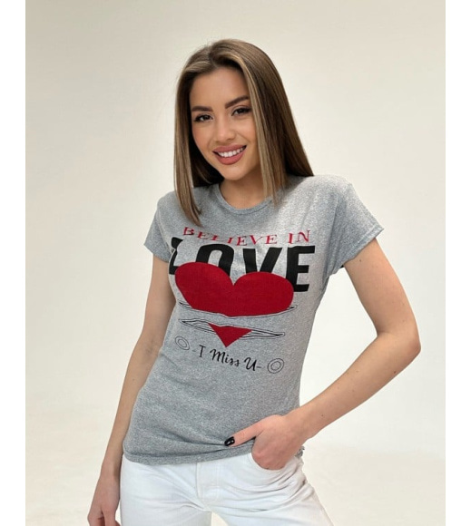Сіра бавовняна футболка з серцем і написом