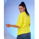 Желтая трикотажная футболка в стиле оверсайз