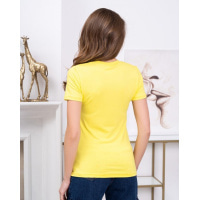 Желтая трикотажная футболка с надписью