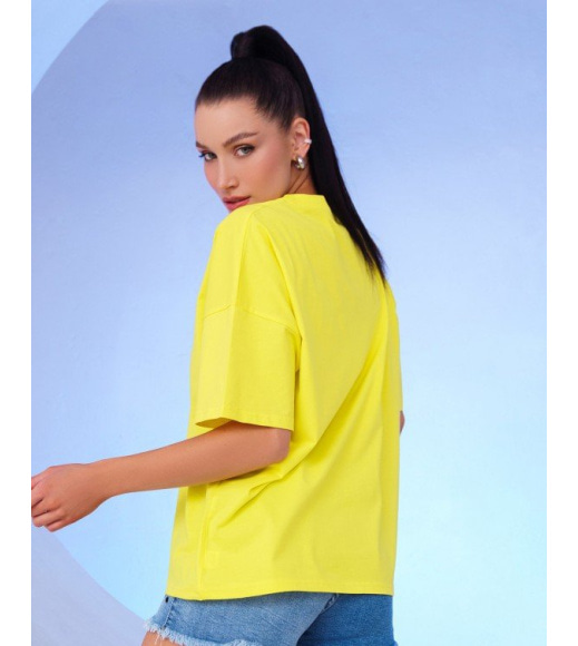 Жовта трикотажна футболка у стилі оверсайз із принтом