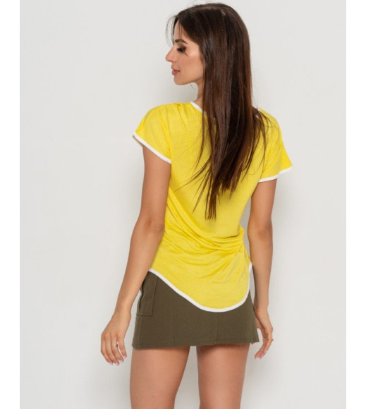 Жовта асиметрична футболка з кособейками