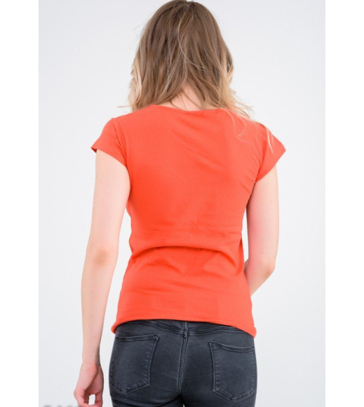 Оранжевая футболка с лирическим принтом