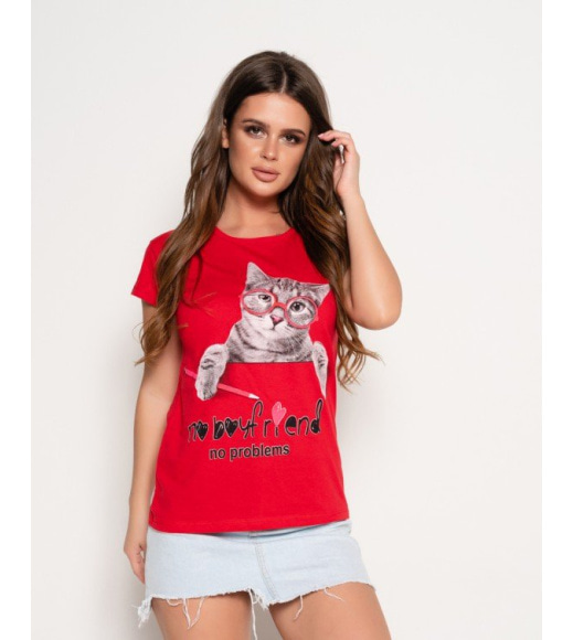 Червона котонова футболка з молодіжним принтом