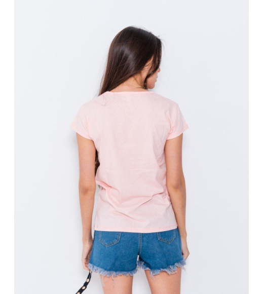 Летняя молодежная футболка из розового трикотажа