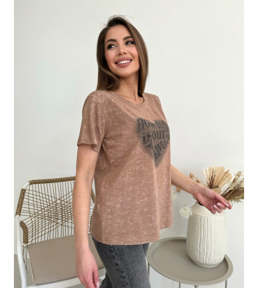 Коричневая свободная винтажная футболка с надписью