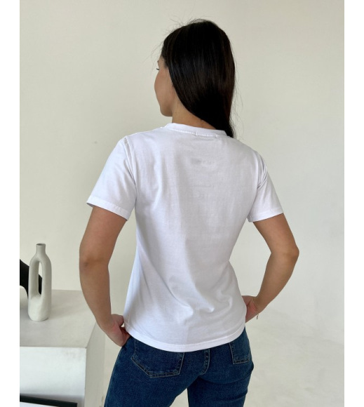 Біла трикотажна футболка з написом