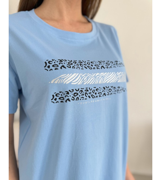 Голубая свободная футболка с животным принтом